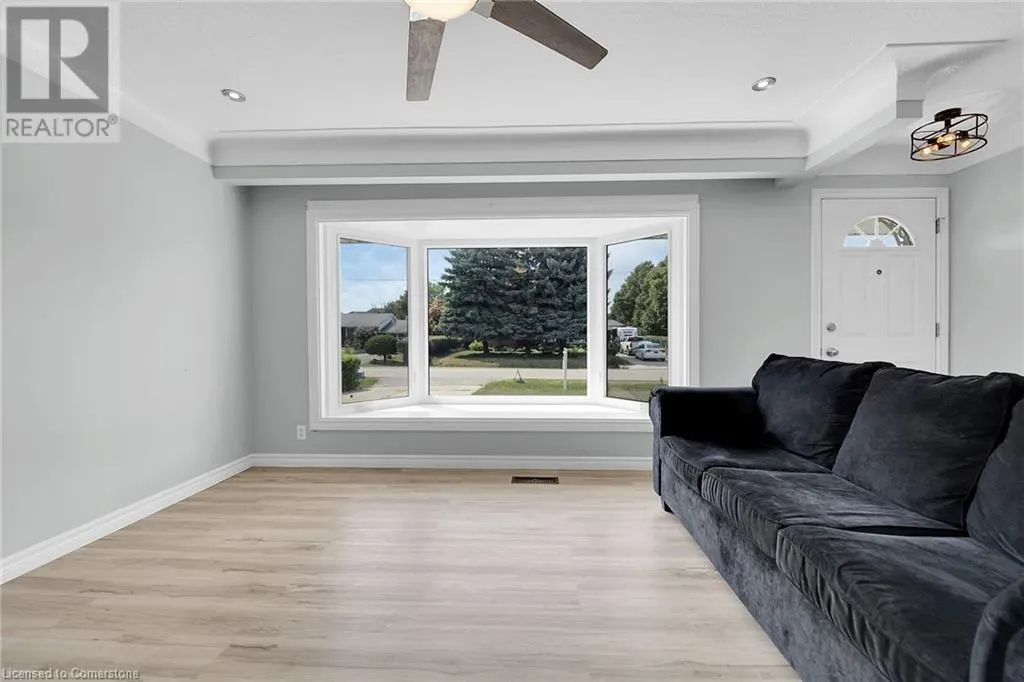 46 ORIOLE Crescent