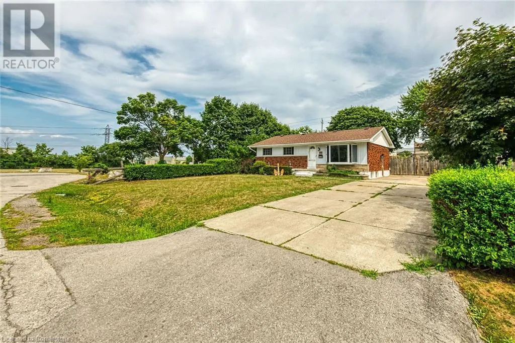 46 ORIOLE Crescent