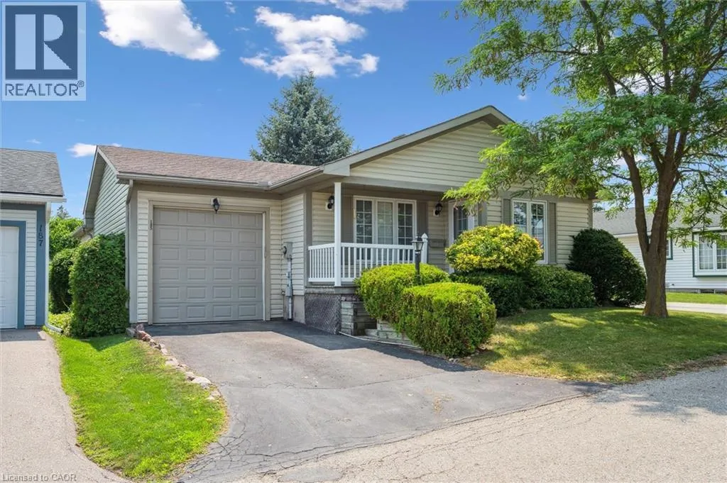 185 WESLEY Crescent