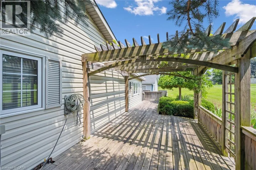185 WESLEY Crescent