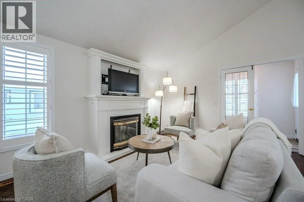 185 WESLEY Crescent