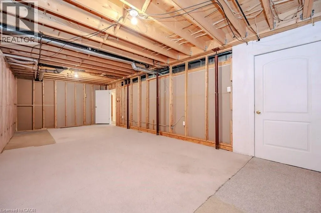 185 WESLEY Crescent