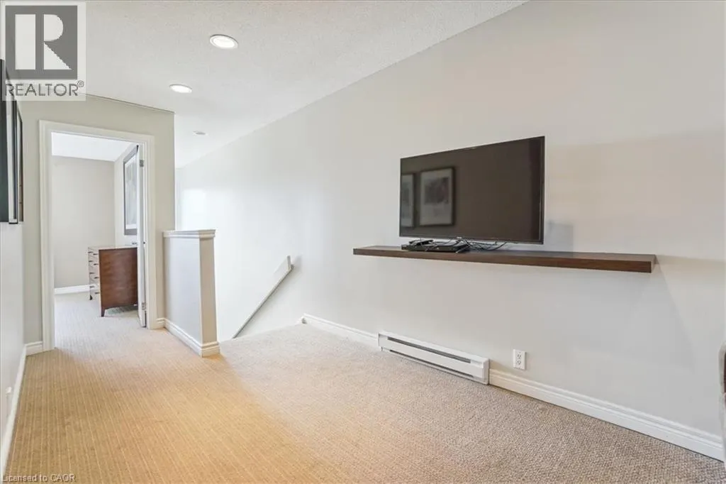 120 FAIRWAY Court Unit# 218, #218