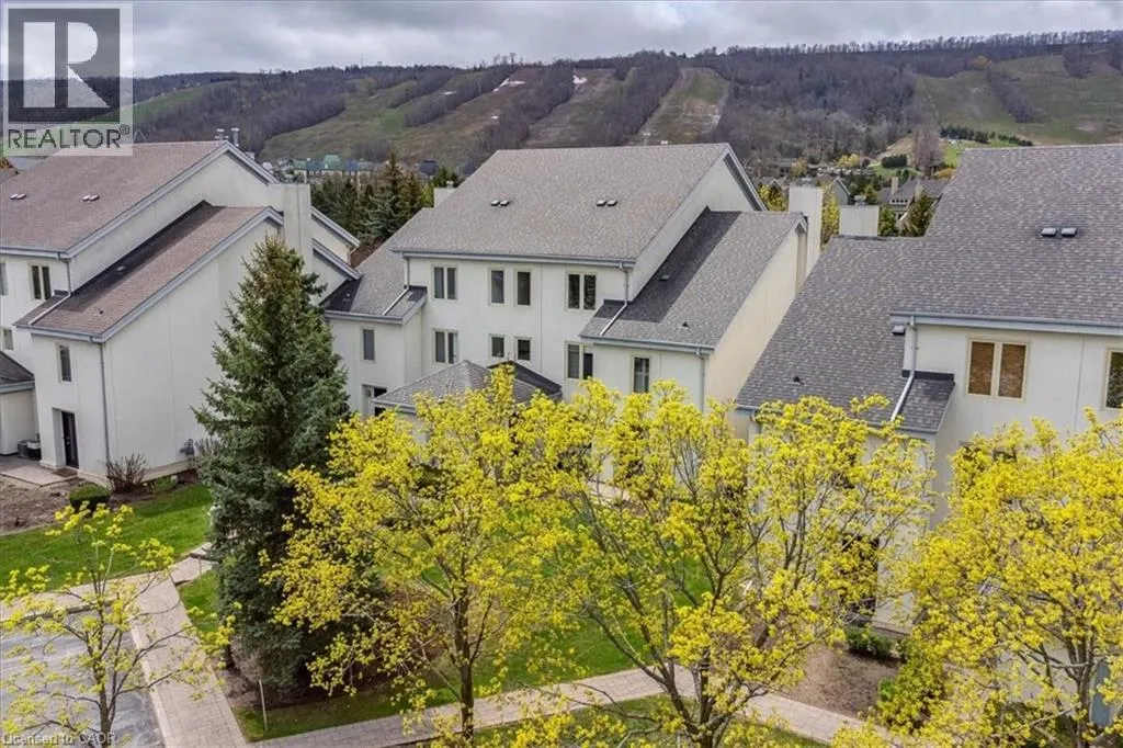 120 FAIRWAY Court Unit# 218, #218