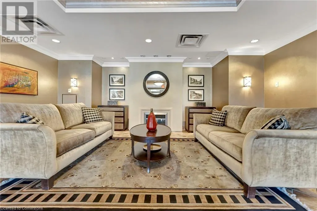 4000 CREEKSIDE Drive Unit# 203, #203