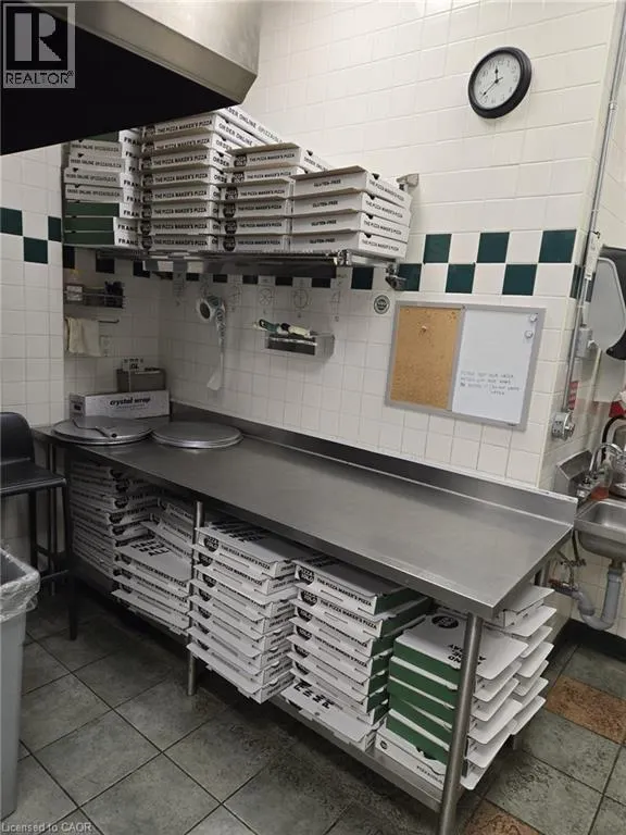 2335 TRAFALGAR Road Unit# D2, #D2