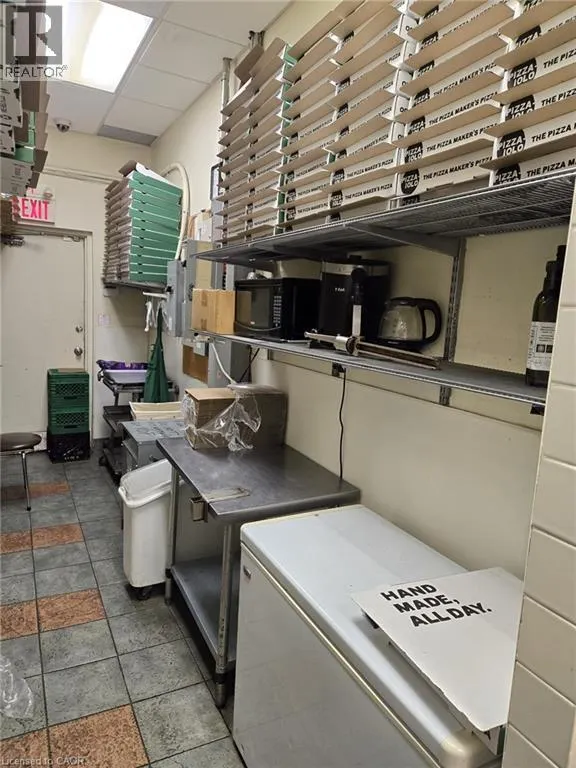 2335 TRAFALGAR Road Unit# D2, #D2