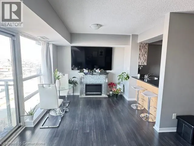 215 QUEEN Street E Unit# 711, #711