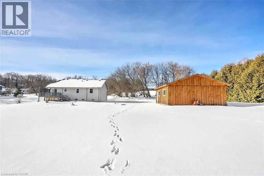 123 LIVINGWOOD Crescent