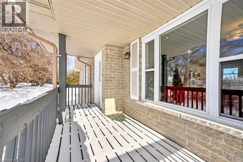 123 LIVINGWOOD Crescent