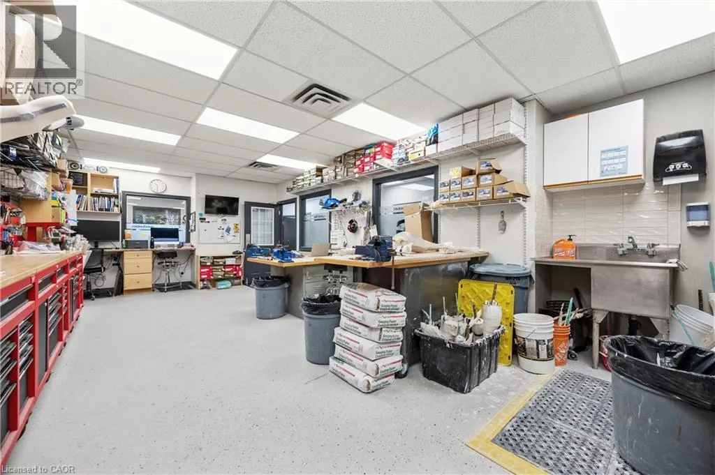 214 SPEEDVALE Avenue W Unit# 7, #7