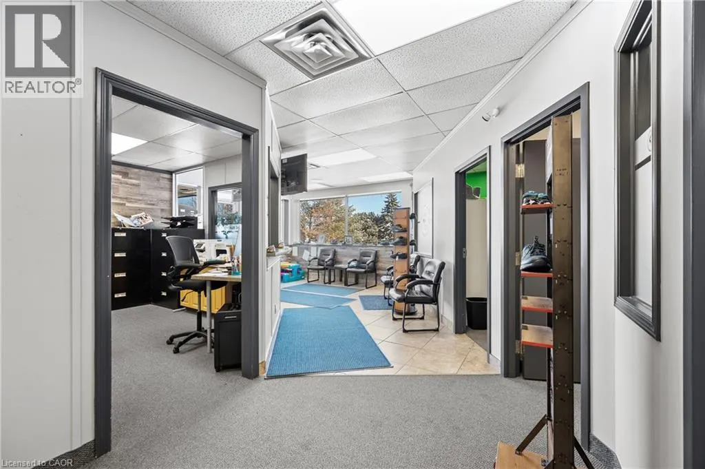 214 SPEEDVALE Avenue W Unit# 7, #7