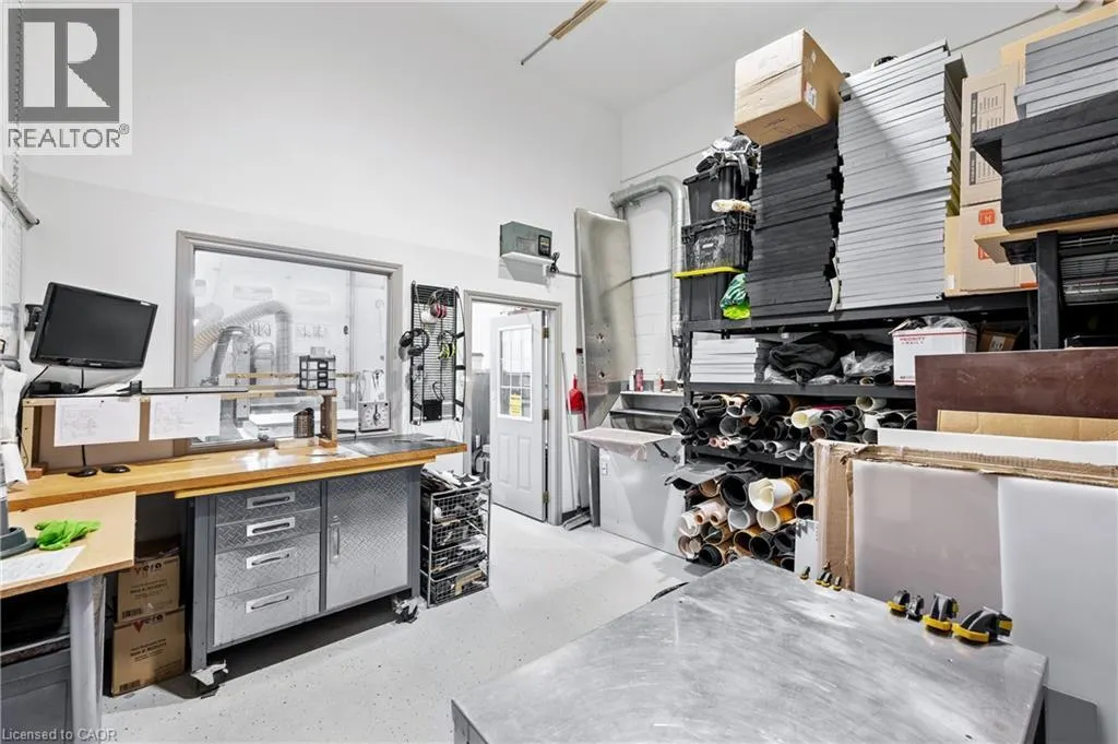 214 SPEEDVALE Avenue W Unit# 7, #7