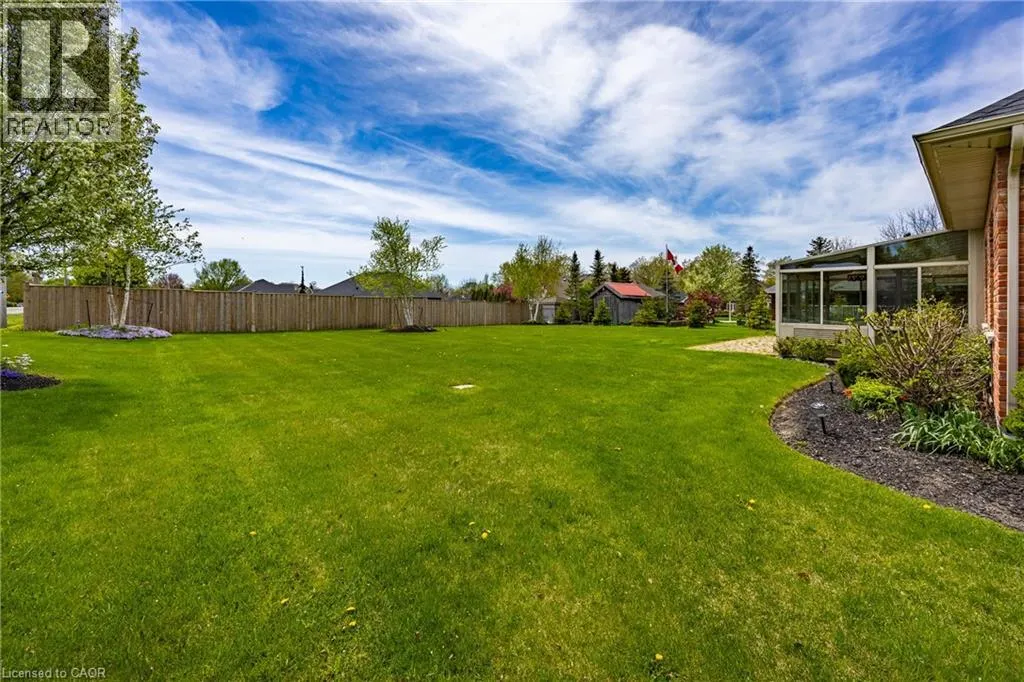 44 FOREST WOOD Drive