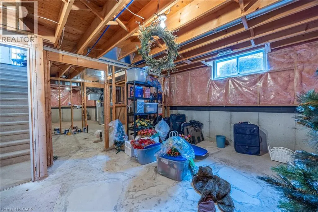 44 FOREST WOOD Drive