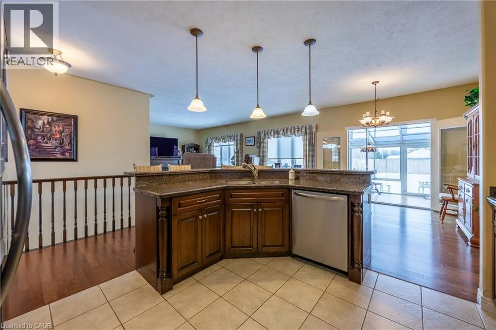 44 FOREST WOOD Drive