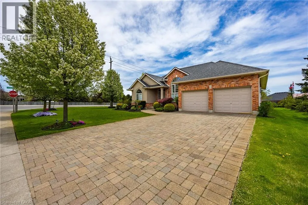 44 FOREST WOOD Drive
