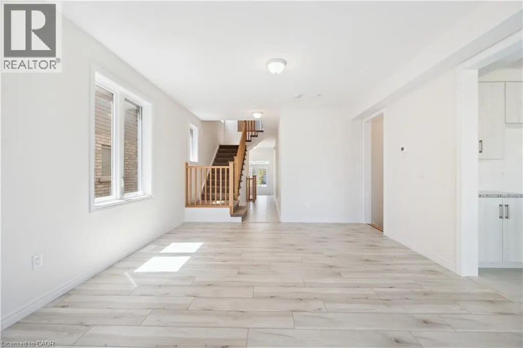 33 HENRY MARACLE Street