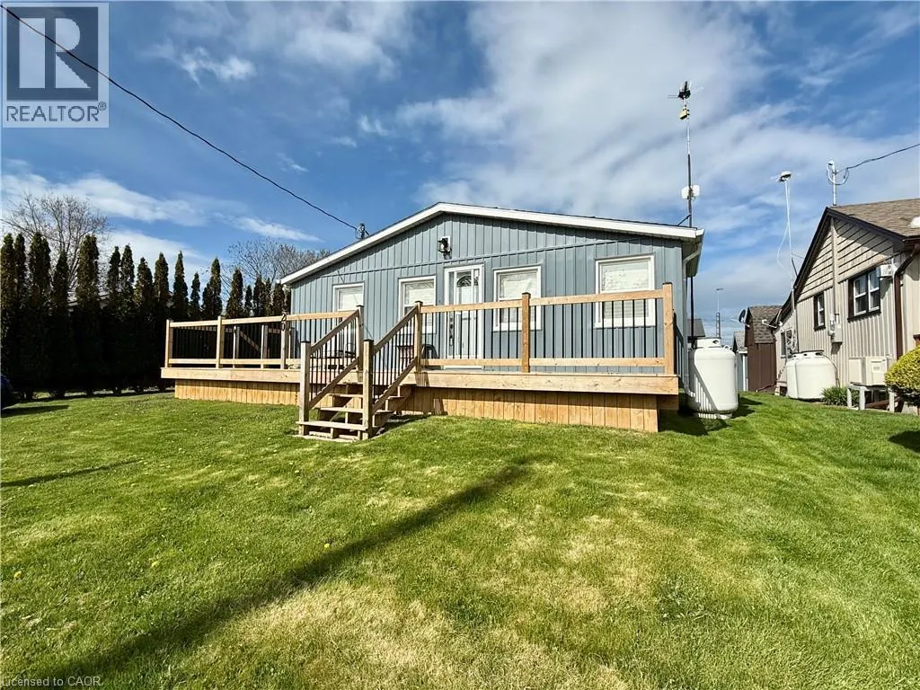 20 4TH Avenue