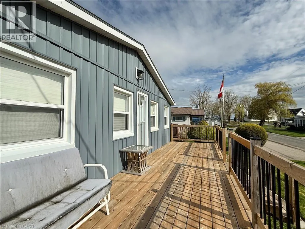 20 4TH Avenue