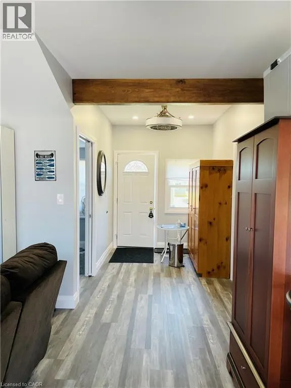 20 4TH Avenue