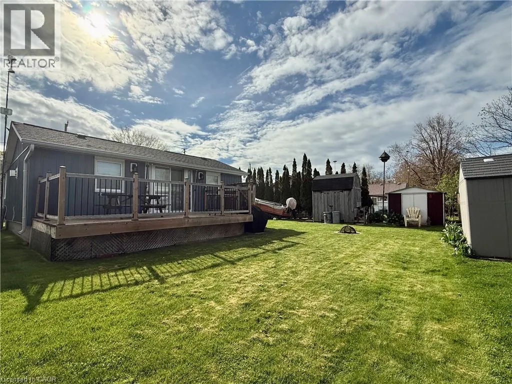 20 4TH Avenue