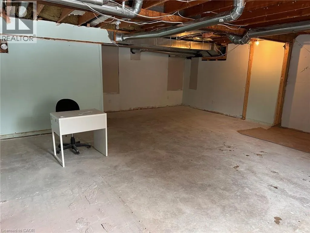 28 BROCK Road N Unit# B, #B