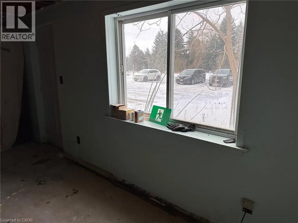 28 BROCK Road N Unit# B, #B