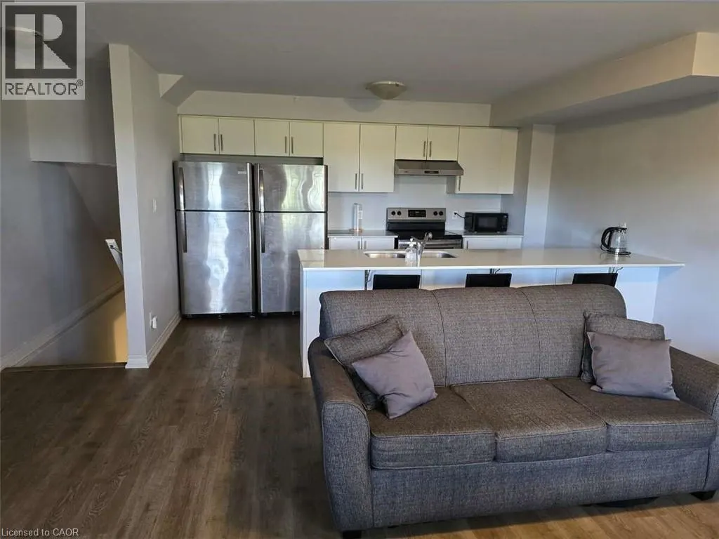 252 PENETANGUISHENE Road Unit# 10, #10