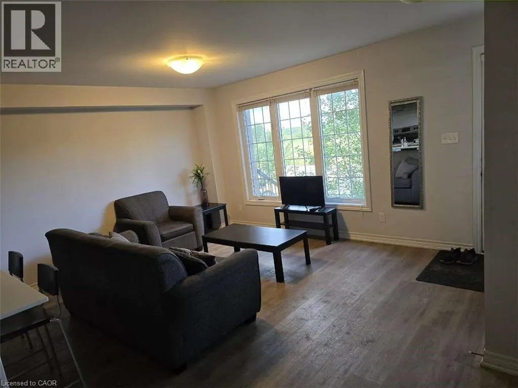 252 PENETANGUISHENE Road Unit# 10, #10