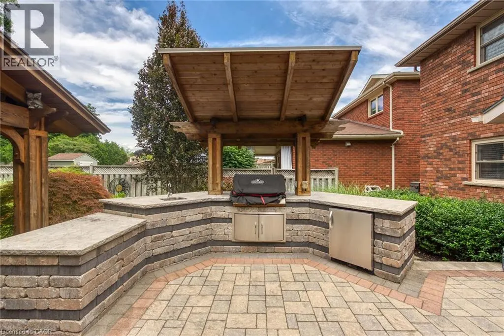 62 LEE Avenue