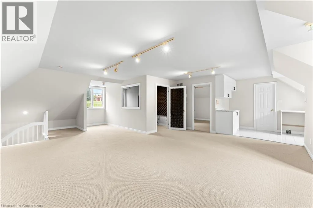 21 WOODLAND ACRES Crescent