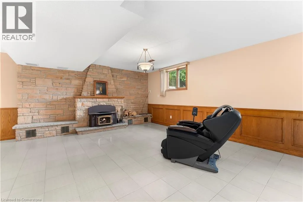21 WOODLAND ACRES Crescent