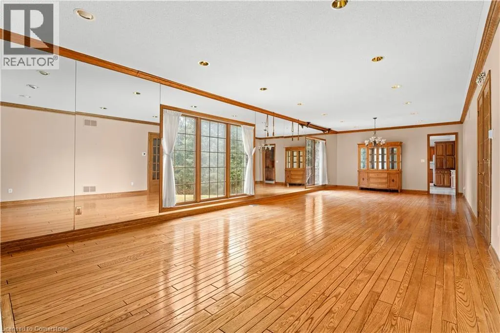 21 WOODLAND ACRES Crescent
