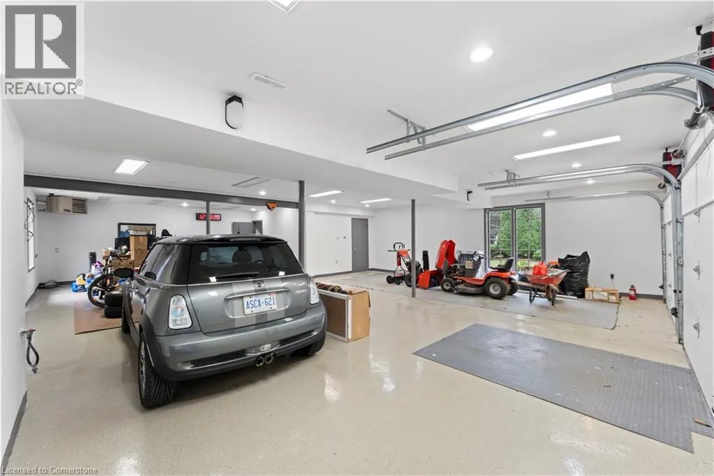 21 WOODLAND ACRES Crescent