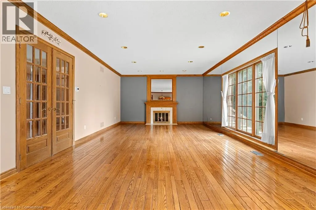 21 WOODLAND ACRES Crescent