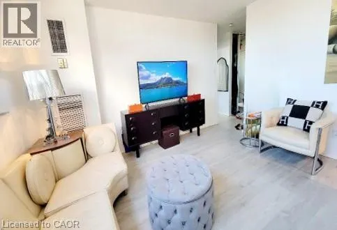 105 MCCAUL Street Unit# 701, #701