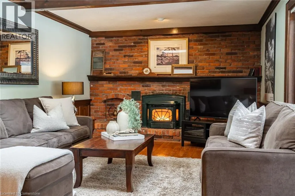 1 ACREDALE Drive