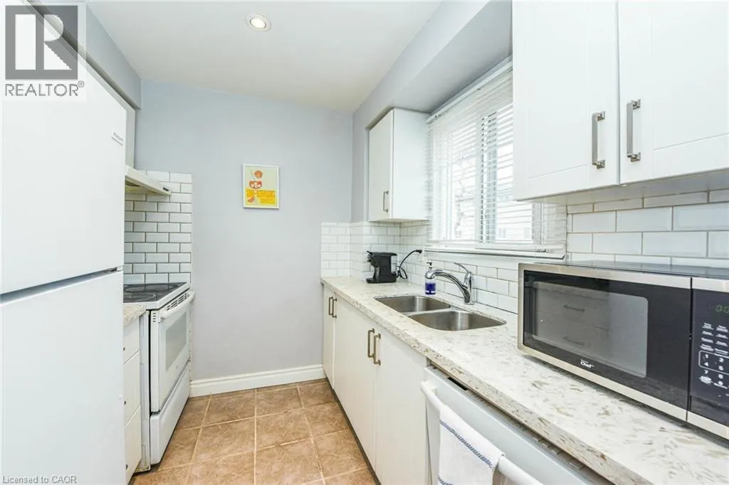 47 ELLIS Drive Unit# 47, #47