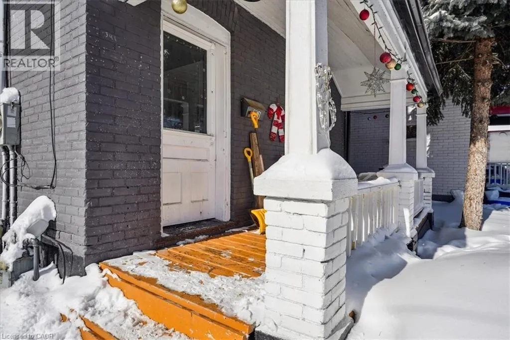 341 GEORGE Street S