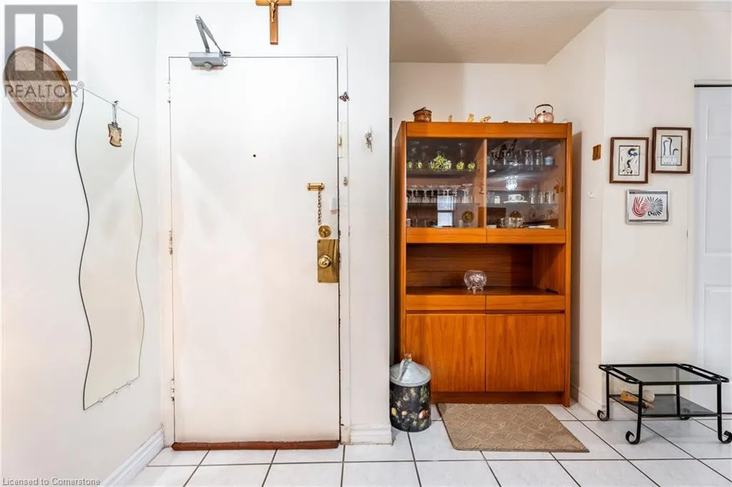 264 OAKDALE Avenue Unit# 102, #102