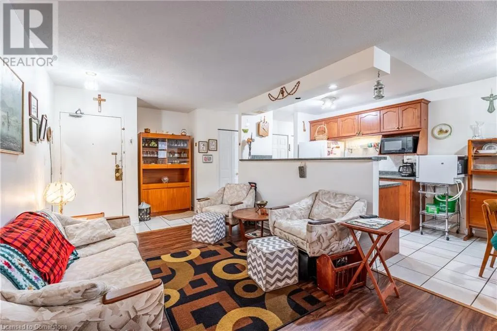 264 OAKDALE Avenue Unit# 102, #102