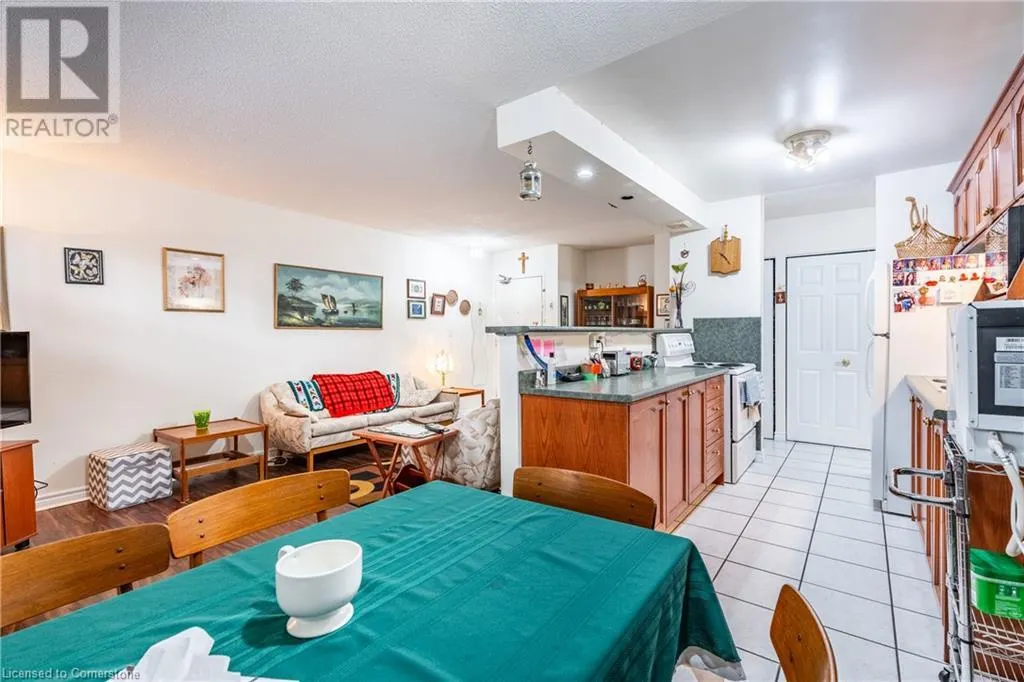 264 OAKDALE Avenue Unit# 102, #102