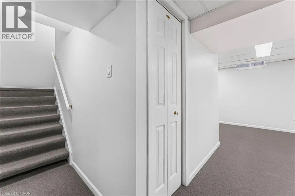 53 WICKSTEAD Court