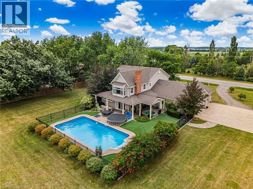 915 QUEENSTON Road