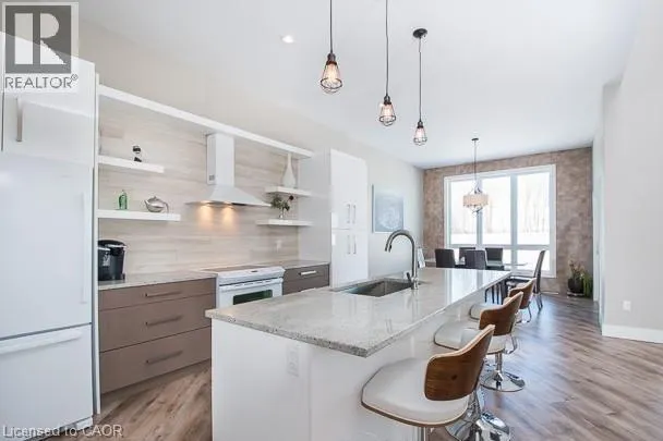 613 SWEETBAY Crescent