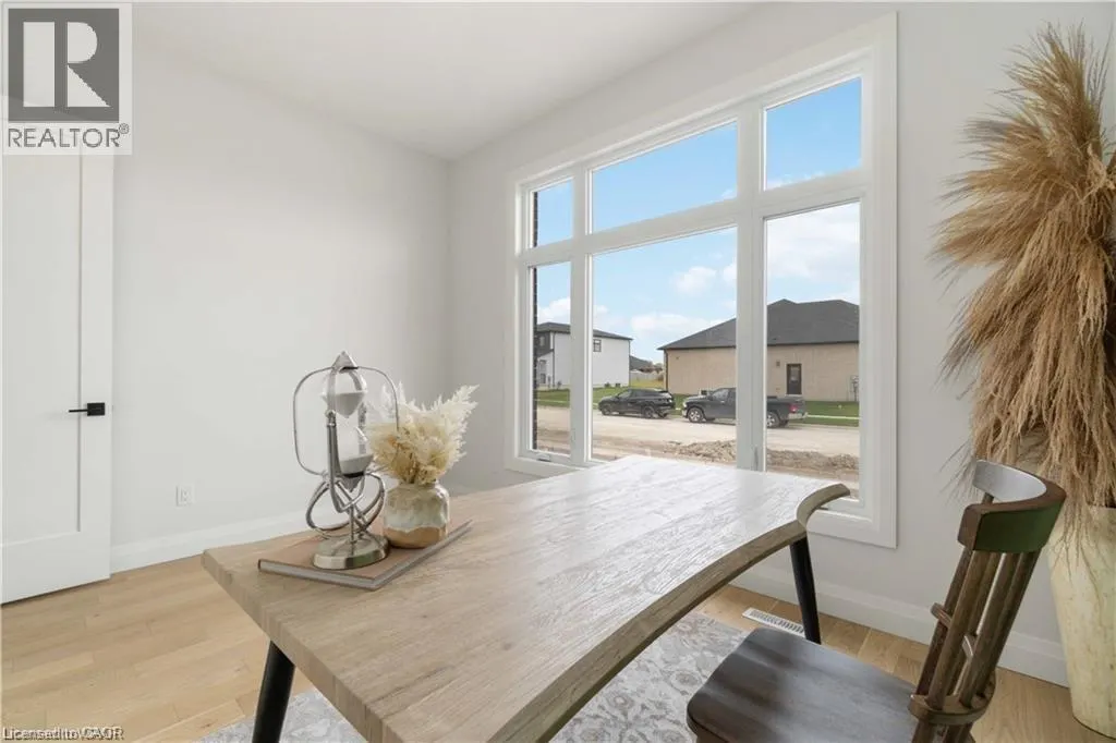 613 SWEETBAY Crescent