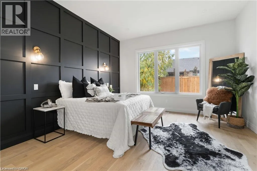 613 SWEETBAY Crescent