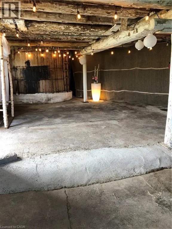 110 W MOUNTAIN LAKE Drive