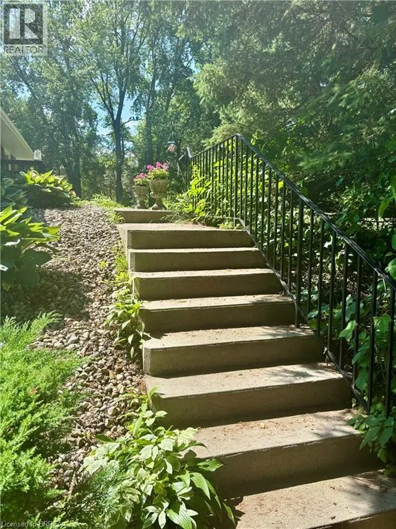 761 LYNDEN Road